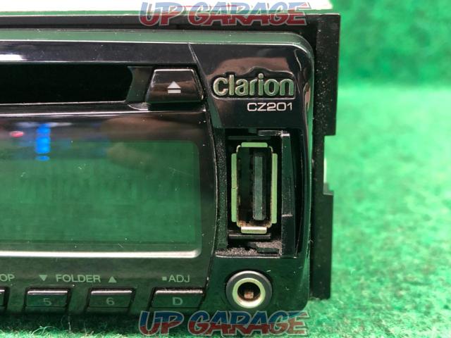 Clarion
CZ201
CD/USB/Radio
Front AUX
1DIN head unit
2011 model]-02