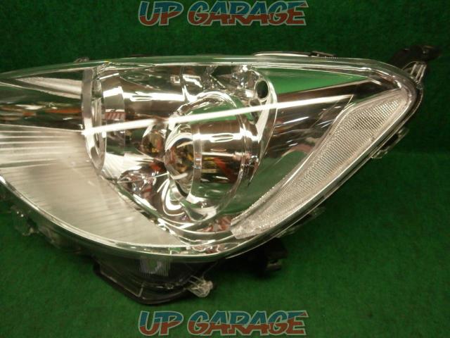 Translation
Made Chinese
Head lamp
Right and left
Toyota
Aqua
NHP10
H23.12-H26.11
Previous period
For halogen car
Genuine type-02