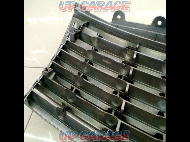 Nissan genuine
Front grill E51/late model-09