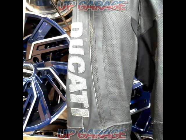 ※We lowered the price※
Size:52DAINESE×DUCATI
Leather racing suit-05