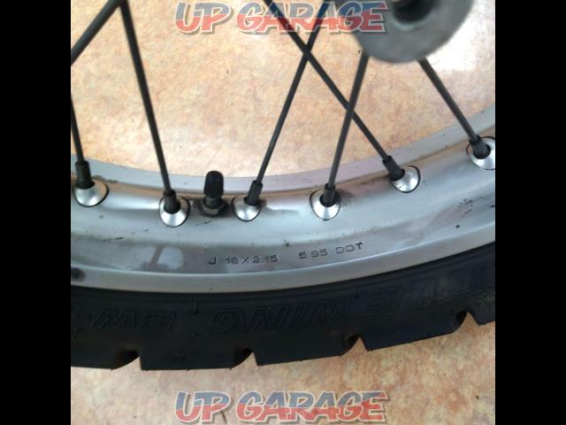 Honda genuine
Tires and wheels
Front and rear set XR250R
/MD30
1998 model-08