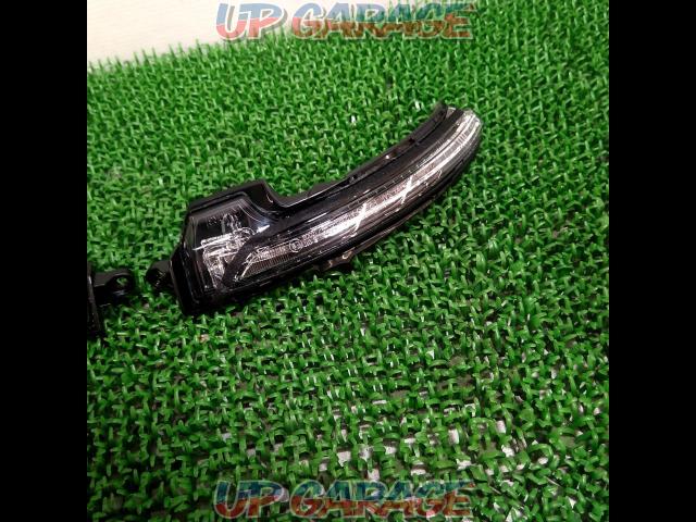  was price cut 
NISSAN
E13 note
LED blinker-03