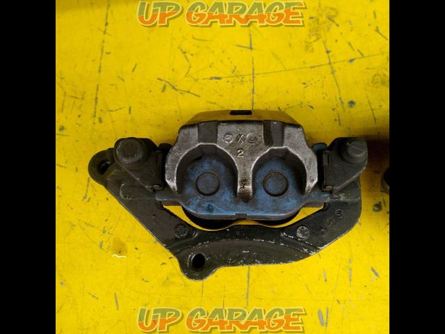  has been price cut 
Unknown Manufacturer
Brake caliper left right set
XJR400-02
