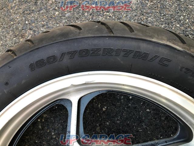Price reduction KAWASAKI Zephyr 1100 genuine aluminum wheels +F/MichelinRadial+R/BRIDGESTONEBATTLX
BT023
Set before and after-06