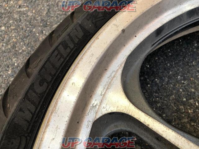 Price reduction KAWASAKI Zephyr 1100 genuine aluminum wheels +F/MichelinRadial+R/BRIDGESTONEBATTLX
BT023
Set before and after-09