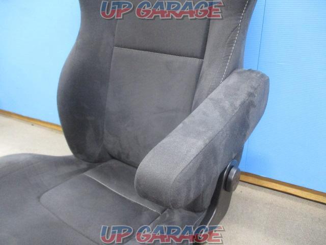 TRD (tea Earl Dee)
Sports seat (for driver's seat)
Hiace/200 series (up to 6th generation)-02