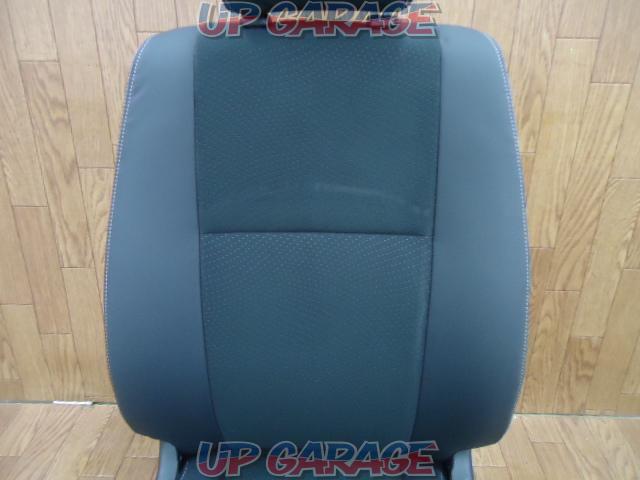 Toyota
200 series
Hiace
Type 5
Dark prime
Genuine reclining seat-03