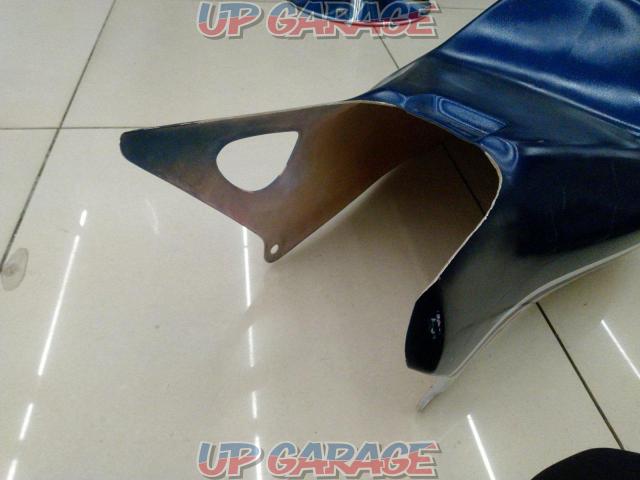 Unknown Manufacturer
Integrated single seat cowl
MC28
NSR250R-04