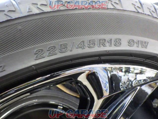 TOYOTA
Series 220
Crown RS Limited
Original wheel + BRIDGESTONE
REGNO
GR001
225 / 45R18
91W-04