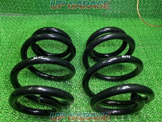 Price reduced!! BLITZZZ-R replacement spring
30 Series Alphard/Vellfire (rear)-03