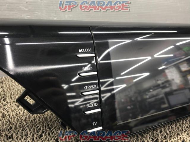 TOYOTA
Genuine face panel integrated navigation-04