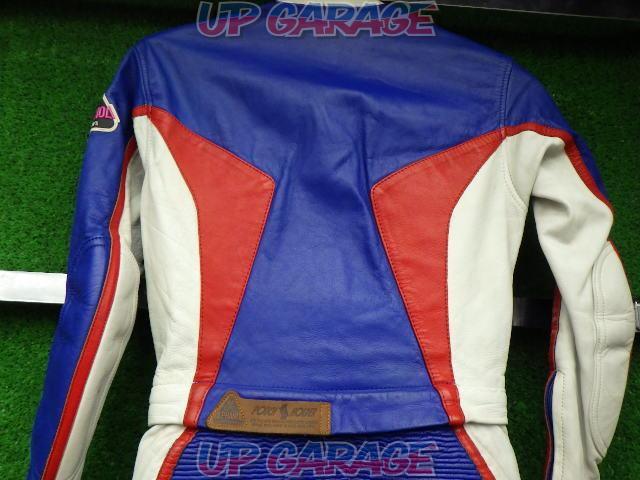 PRO
SHOP
TAKAI separate racing suit
Leather jumpsuit
Ladies
11 size
ALPHANOA
LADY ’S
PJ1
Racing team-08