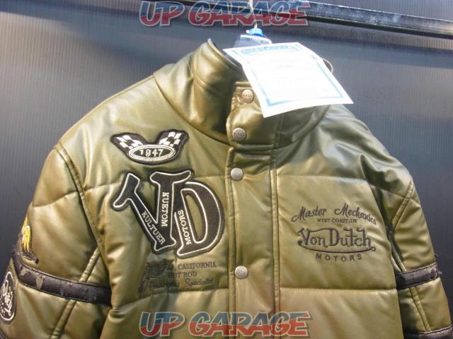Wakeari
XL size
VonDutch
MOTORS
Winter jacket (synthetic leather part included)
*For autumn/winter-02