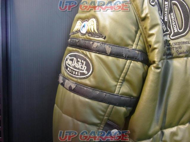 Wakeari
XL size
VonDutch
MOTORS
Winter jacket (synthetic leather part included)
*For autumn/winter-04