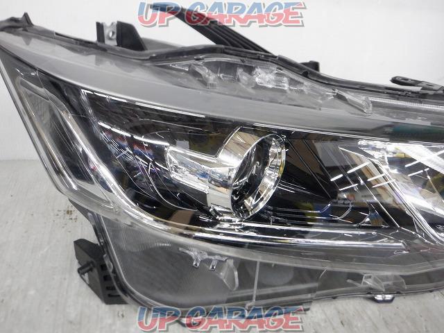 ◇Price reduced!◇Only the right side is genuine Nissan
LED
Headlight-04
