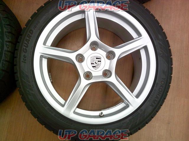 Porsche
Cayman Genuine Wheel
+
YOKOHAMA
ice
GUARD
6
iG60-04