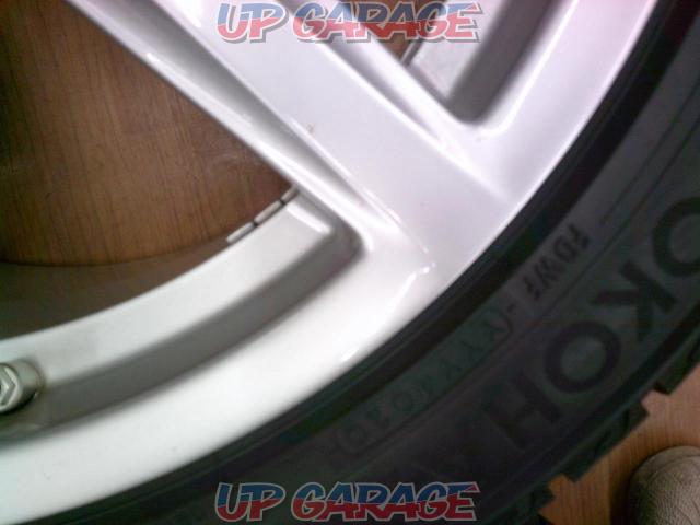 Porsche
Cayman Genuine Wheel
+
YOKOHAMA
ice
GUARD
6
iG60-09