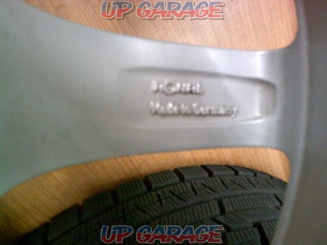 Porsche
Cayman Genuine Wheel
+
YOKOHAMA
ice
GUARD
6
iG60-10