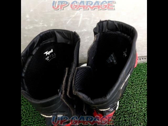 Size 40 (25.0cm)
Xpd
XP5S racing boots-06