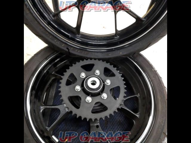 KAWASAKI
Original wheel set
ZRX1200 / DAEG
 was price cut -04