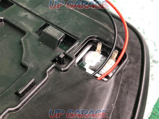 Unknown Manufacturer
Blue mirror lens with LED sequential turn signals
Hiace 200
Super GL/Grand Cabin-03