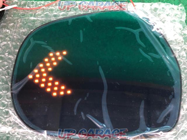 Unknown Manufacturer
Blue mirror lens with LED sequential turn signals
Hiace 200
Super GL/Grand Cabin-04