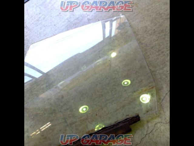 April price reductions
TOYOTA
Genuine side glass
Left side S800-04