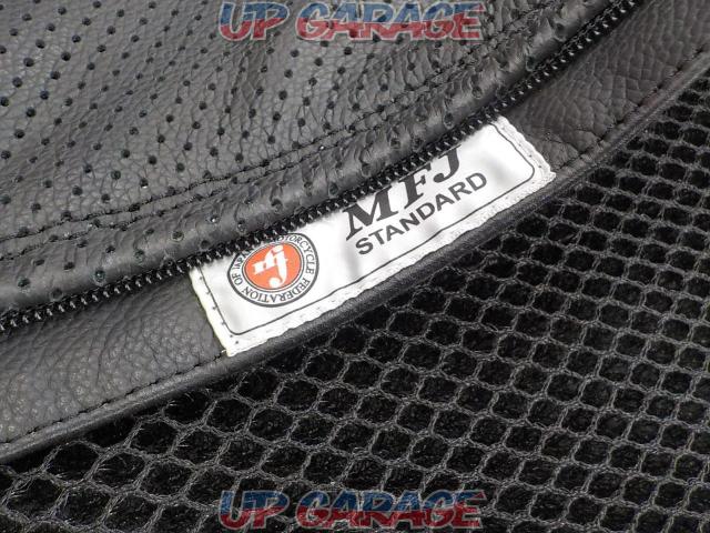 SizeMBKOMINE
Titanium leather suit
Ravenna/RAVENNA/S-48MFJ official approval-02