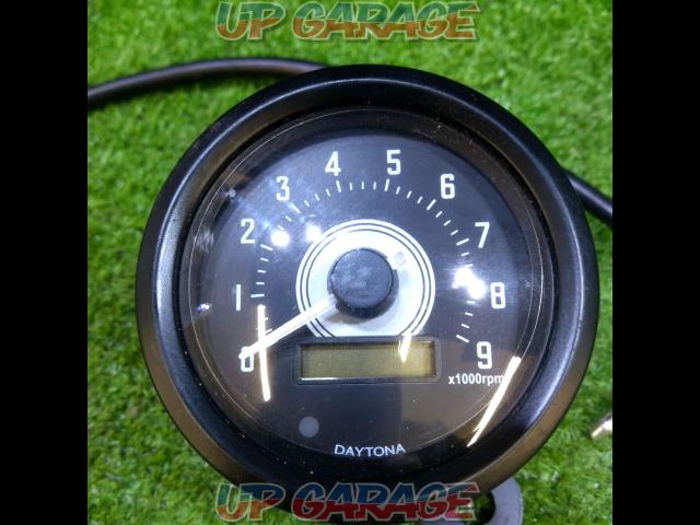 4DAYTONA Tachometer
~ 9000 rpm
[Price Cuts]-02