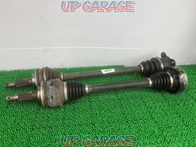 Price reduced for SXE10/Altezza Toyota genuine
Drive shaft-03