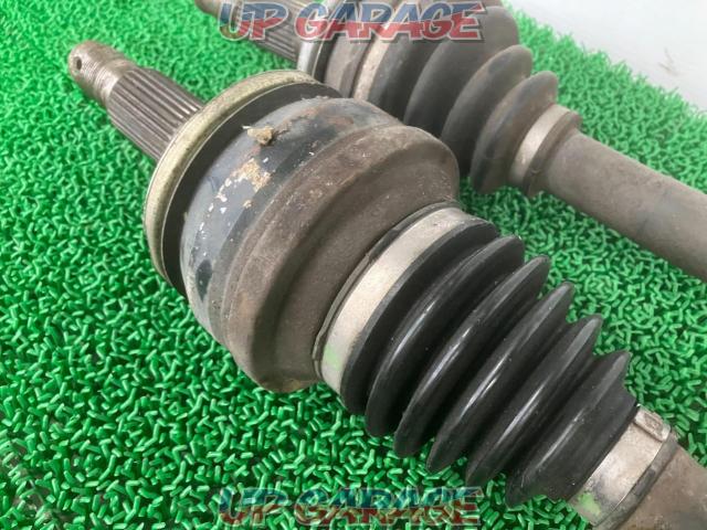 Price reduced for SXE10/Altezza Toyota genuine
Drive shaft-05