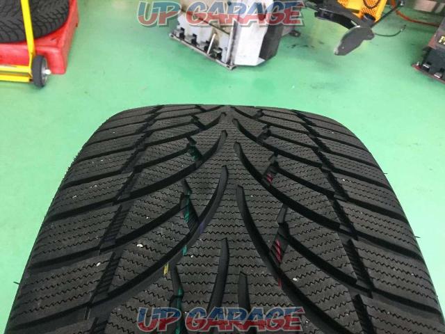 WITER
ACTIVA
SV-3
255 / 40R20
Made in 2021
2 piece set-06