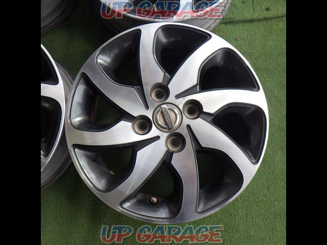 Set of 4 wheels only Genuine Nissan (NISSAN) Gunmetal polish
Wheel-04