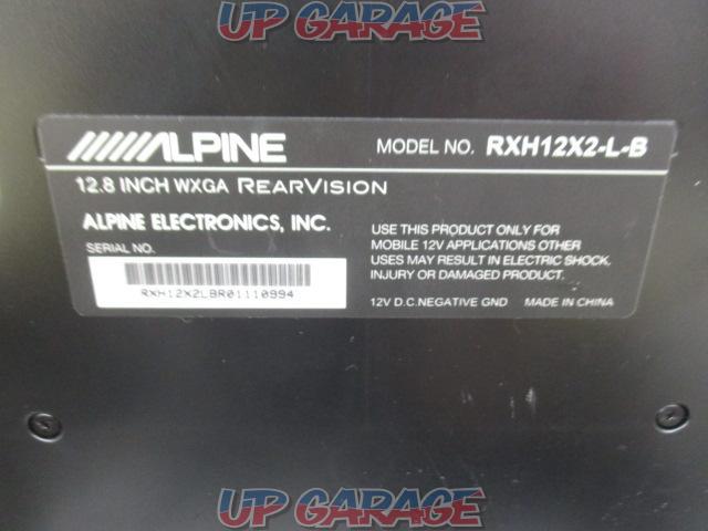 ALPINE
12.8-inch
WXGA rear vision
RXH12X2-L-B
+
Rear vision dedicated mounting kit
KTX-Y3005BK
For Hiace Van/Regius Ace-06