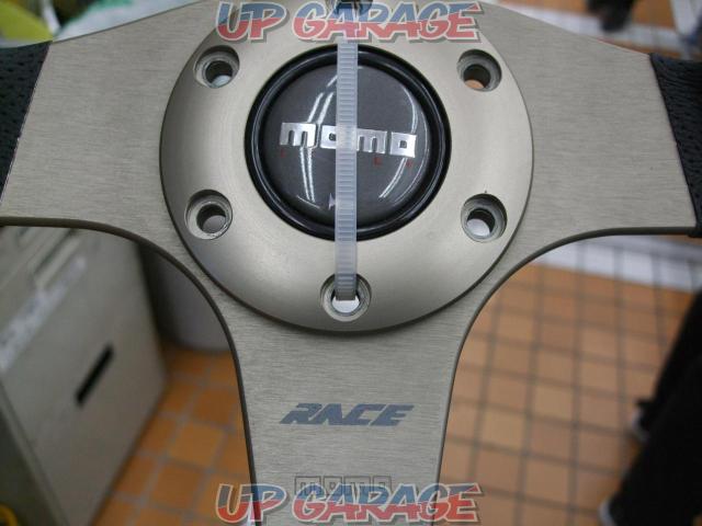 MOMO
RACE-02
