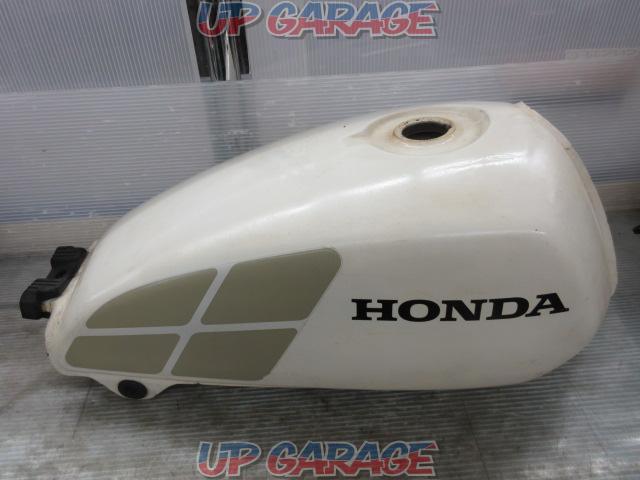 Honda genuine
Petrol tank
Silk road-03