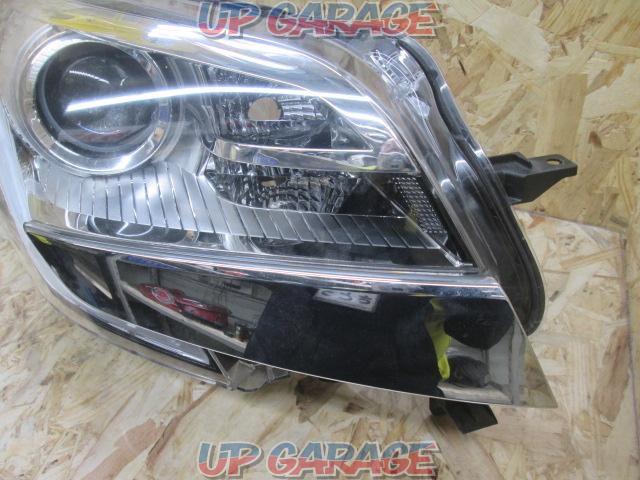 Nissan
B21A
Days Lukes
Genuine headlight
Right only-02
