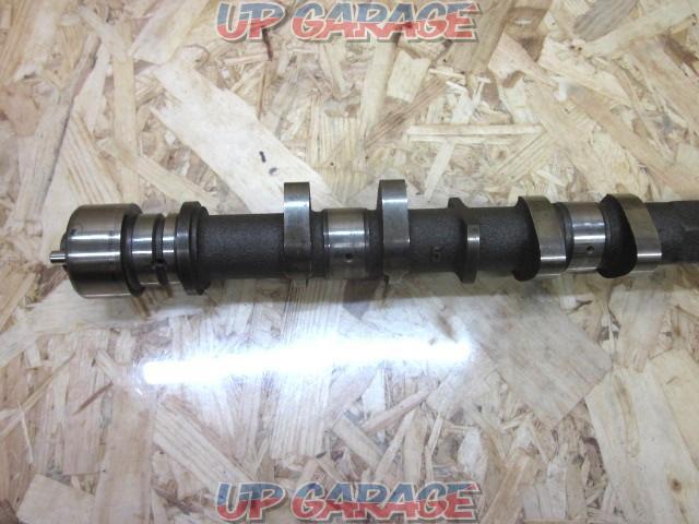 Toyota
AE111
Genuine exhaust camshaft
Only one-04