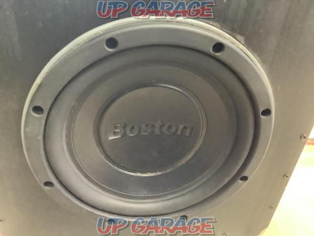 Boston
8 inches subwoofer
With BOX-02