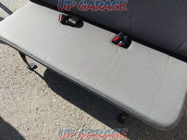 Genuine Toyota Hiace
Rear seat-02