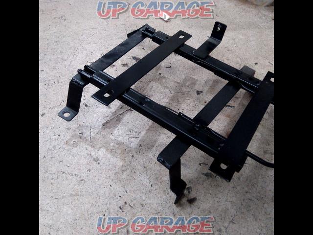 Unknown Manufacturer
For MAX
Seat rail
R-05