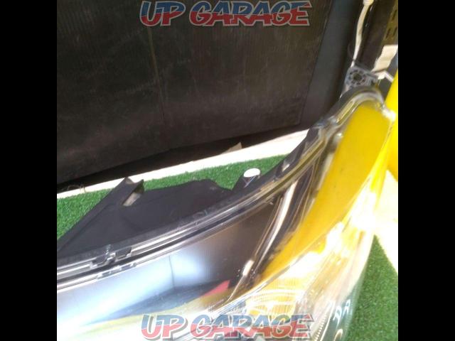 ※ Wakeari
Honda
Step WGN genuine headlight
Front passenger seat only-05