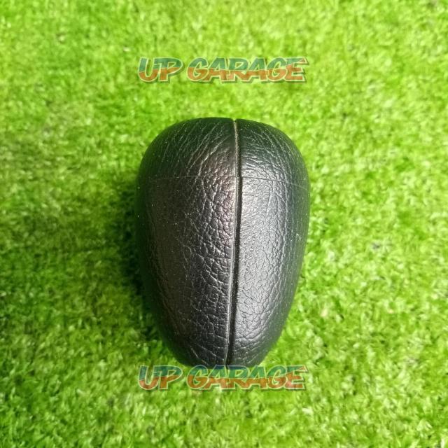 Price reduced!! Genuine Nissan leather wrap
For 5MT
Shift knob only-02