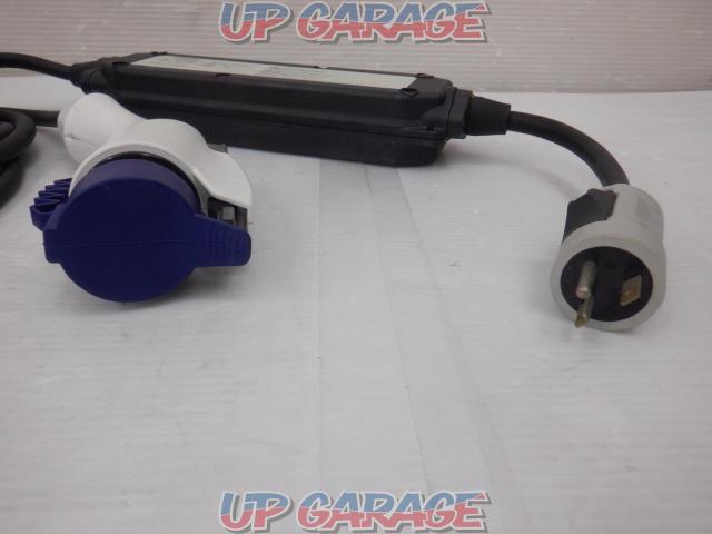 NISSAN
For electric vehicles
Charging cable
29690
3NK5E
Reef
ZE#-05