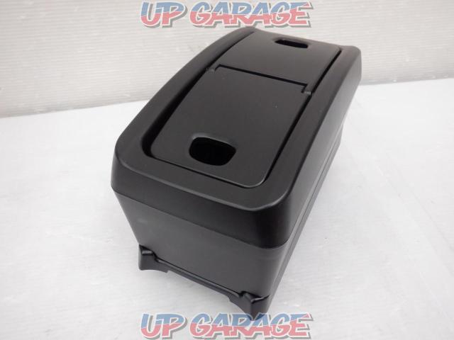 HONDA
Genuine option
Console trash box (trash can)
Made from CARMATE
Fit
GR1～GR8
Previous period-03