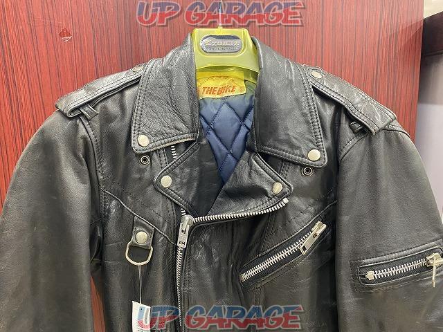 Daito
THEBIKE
Double collar leather jacket-02