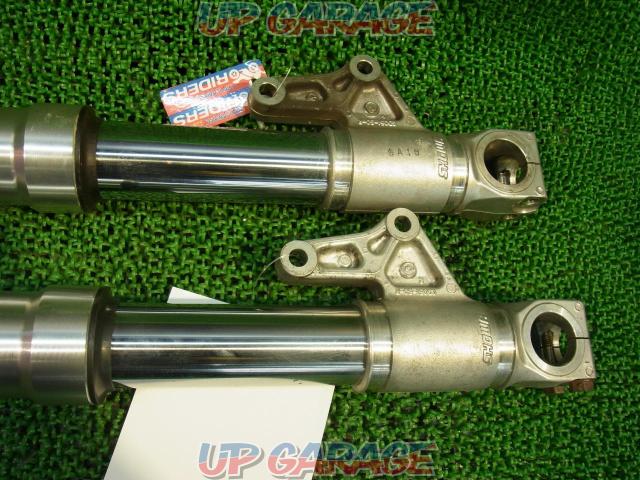 Wakeari
Monster S2R (year unknown)
DUCATI (Ducati)
Genuine
2 pieces only on the right side of the front fork!!-02