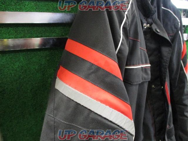 GOLDWINGSM12552
Rial Sports
Long jacket
Size BL-05