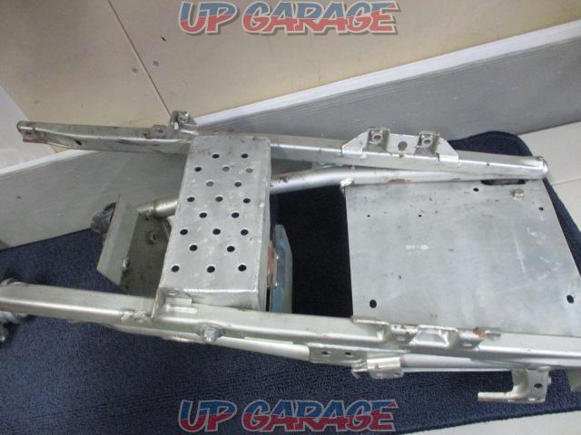 HONDA genuine
Seat frame
Removal of NSR 250 R (MC 28)-09