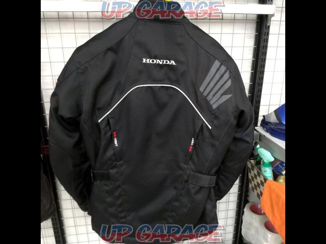 Size: L
HONDA
AIR-VENT
Winter jacket
0SYEJ-M3A-06